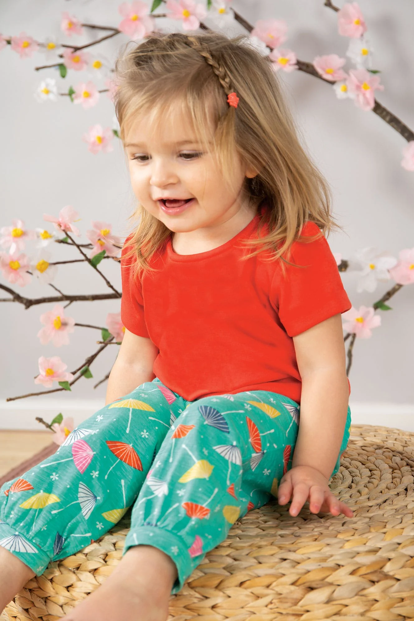 Leichte Sommerhosen mit Sonnenschirme von Frugi - Image 2