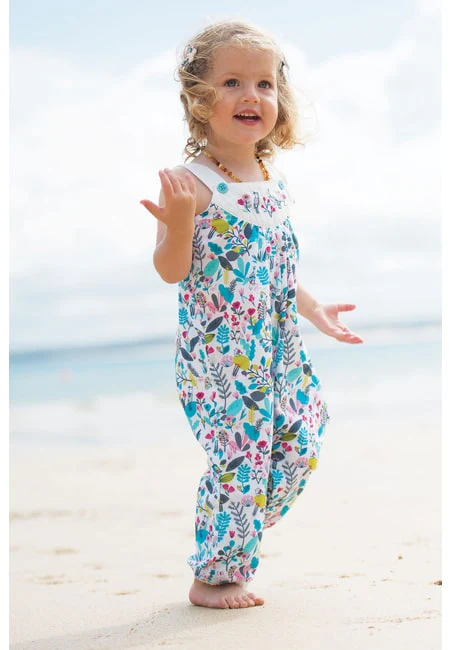 Sommer Latzhose von Frugi - Image 2