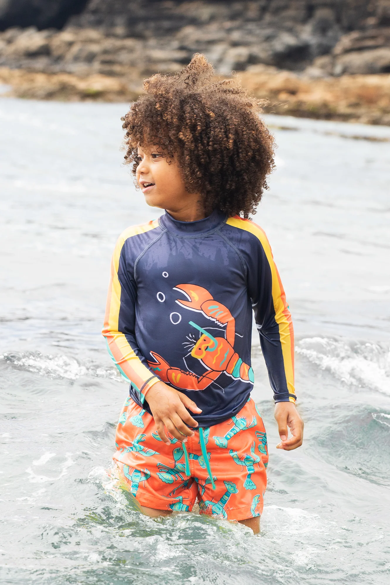 Sonnenschutz Shirt Hummer von Frugi - Image 2