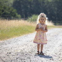 Wendekleid mit Wiesenblumen- und Blümchendruck von Enfant Terrible - Image 2